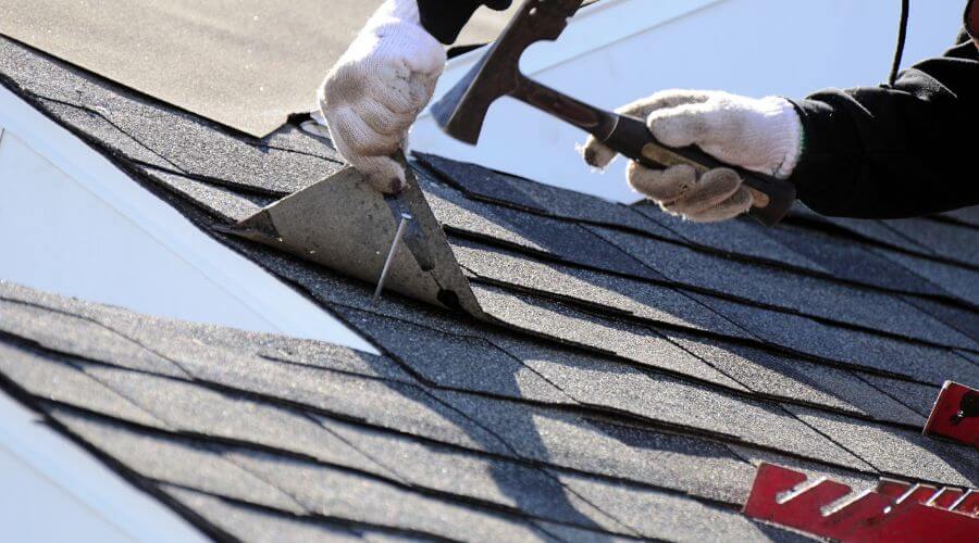 Professional gutter cleaning in Royal City, WA